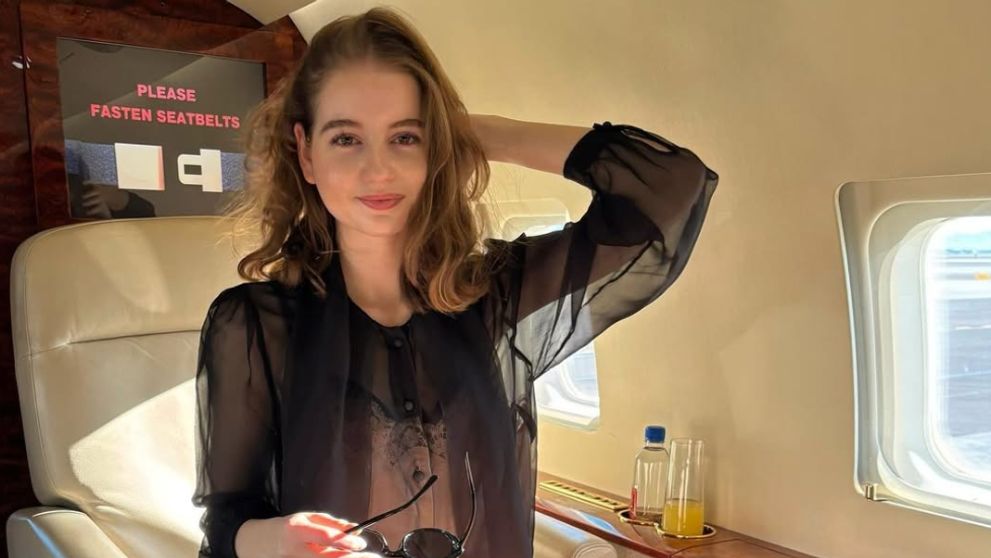 Irina Columbeanu a ajuns ținta criticilor pe internet. Cum s-a afișat aceasta, cu doar câteva zile înainte de a ajunge în România: „Pune mâna pe carte și lasă prezentările”