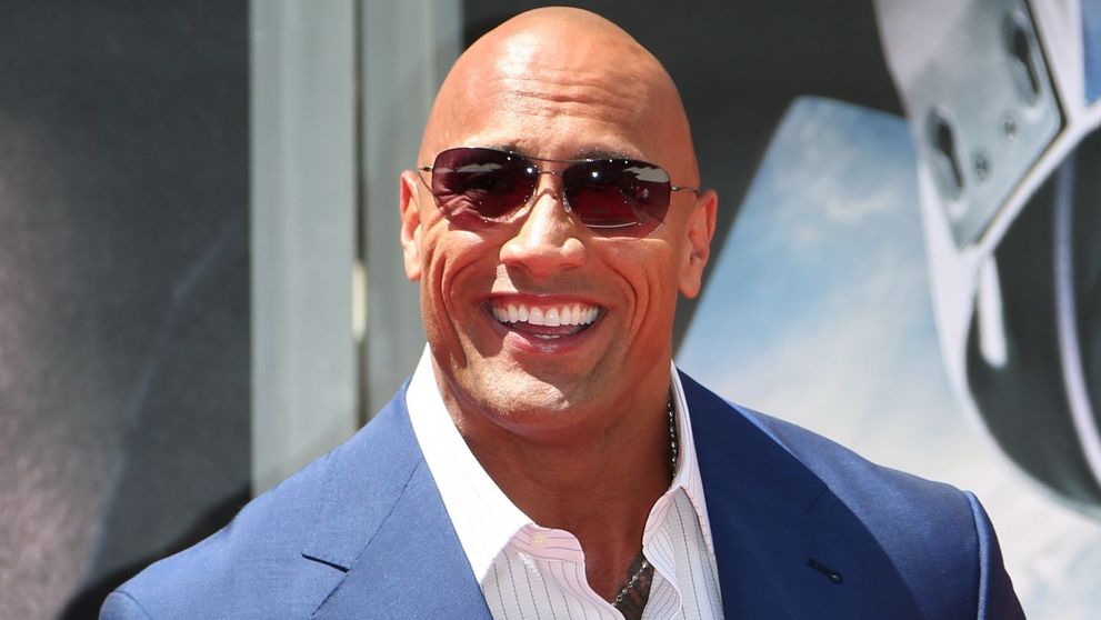 Prima imagine cu Dawyne Johnson si Charlize Theron pentru Furious 8. Cum s-au fotografiat cei doi 