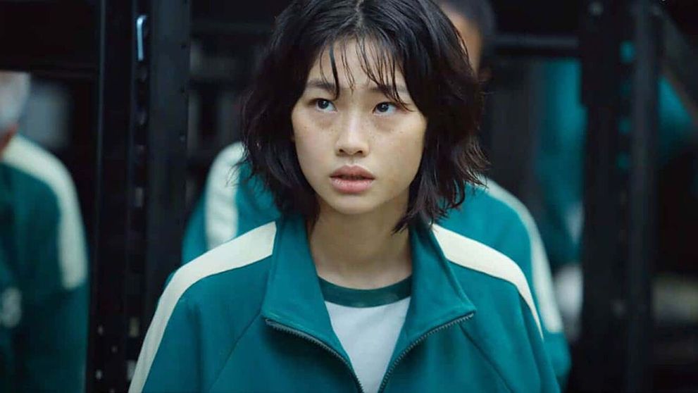 HoYeon Jung, din Squid Game, într-o ținută îndrăzneață pe coperta Vogue, ediția coreeană