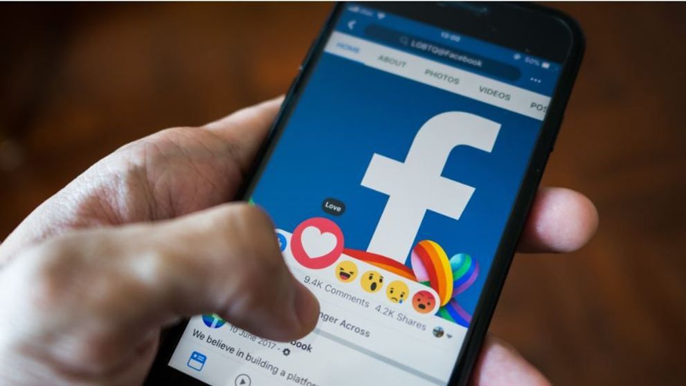 După ce a introdus un nou emoji pentru reacții, Facebook propune o nouă interfață