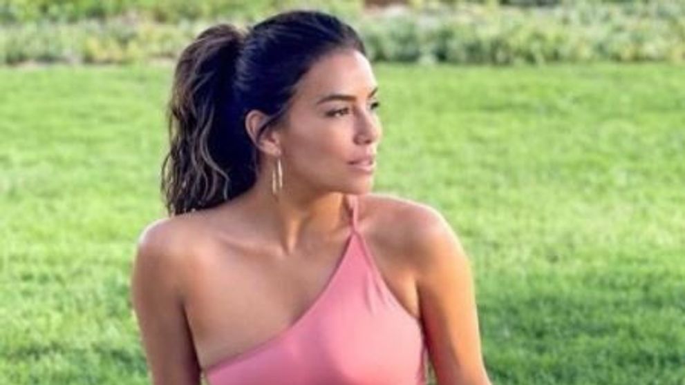Eva Longoria s-a pozat în bikini, la piscină: ”Așa arată Crăciunul în Los Angeles”