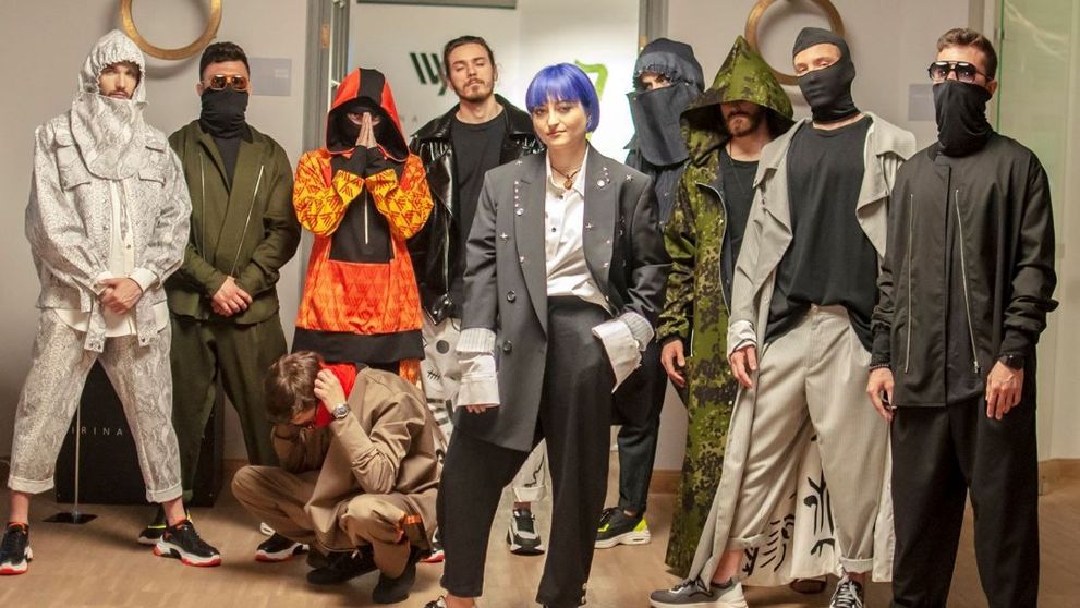 Irina Voinea, stilista lui Smiley, dă tonul în moda streetwear pentru bărbați și lansează colecția  IVY ICONIC