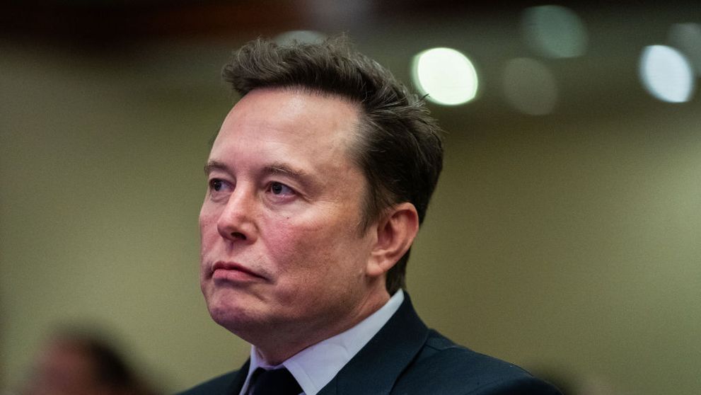 Elon Musk oferă 1 milion de dolari pentru picturi murale în memoria refugiatei ucrainene ucise în Carolina de Nord