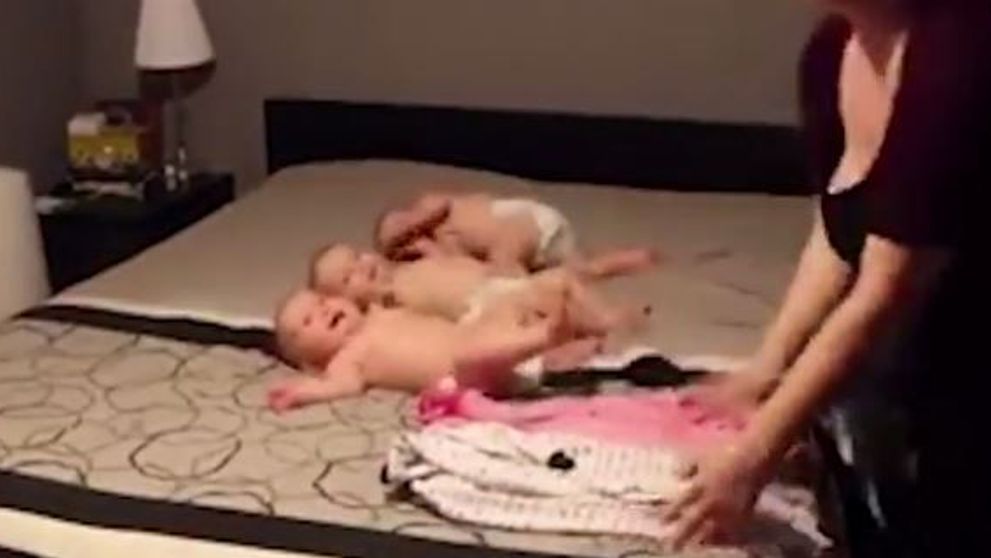 Cum s-a gandit o femeie sa isi filmeze copiii. A pornit camera video, iar ce a urmat i-a adus titlul de 