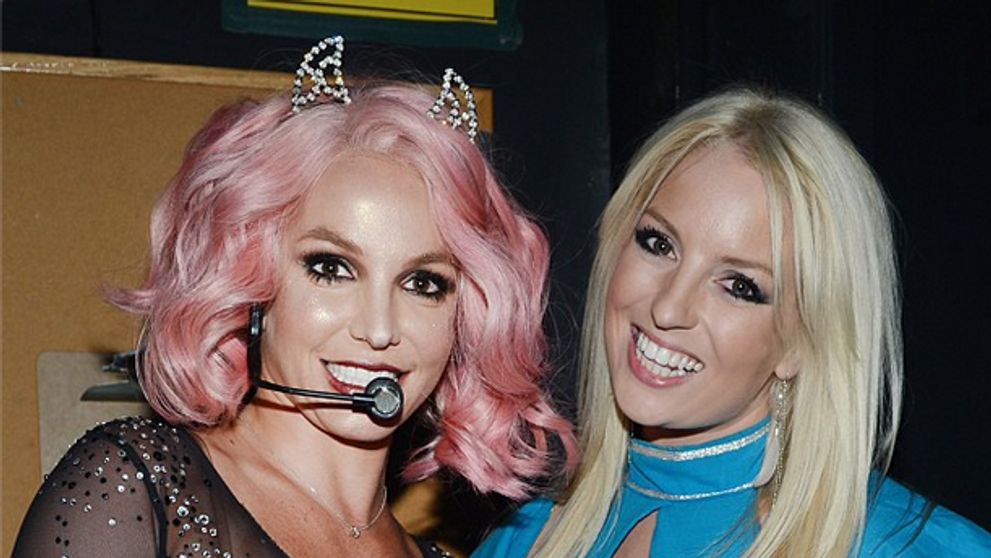 Dovada incontestabila ca Photoshop-ul face minuni. Cum arata Britney Spears inainte si dupa retusare - FOTO
