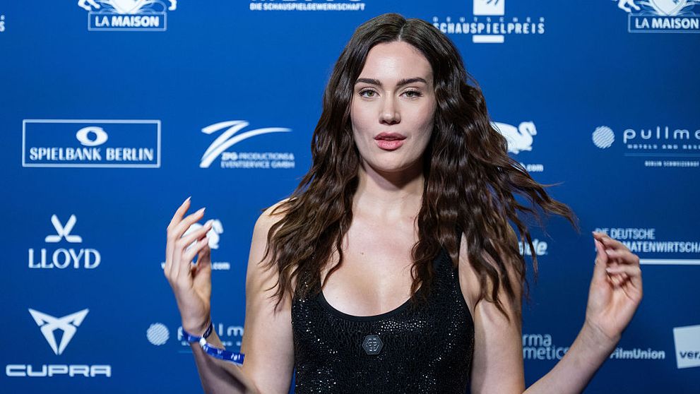 Ea este un model de 27 de ani și este superbă! Cine este iubitul ei, miliardar și cu 43 de ani mai bătrân