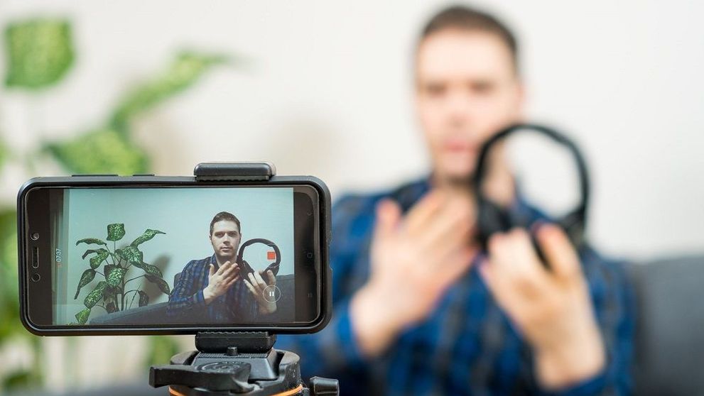 (P) De ce este bine să ai inclusiv website propriu pentru a fi influencer