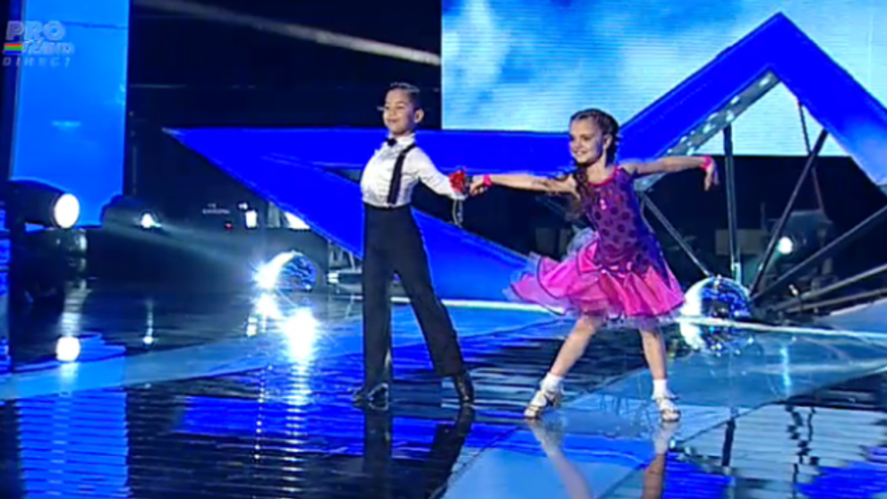 Micutii dansatori geniali care au cucerit inima publicului: pot dansa si pe melodii de pian, dar si pe muzica lui Fuego