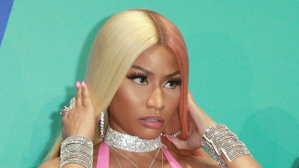 Nicki Minaj a dus tinutele din latex la un alt nivel. Aparitia pe covorul rosu pe care fanii nu o vor uita prea curand