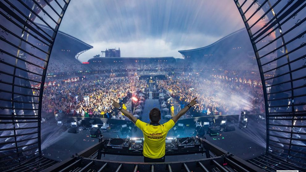 VIDEO A doua zi de UNTOLD 2019. Armin van Buuren, show unic in lume, alaturi de orchestra Operei Nationale Române din Cluj-Napoca