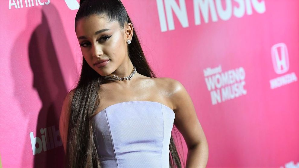 Ariana Grande, dată în judecată pentru că a „furat” o poză. Câți bani trebuie să plătească