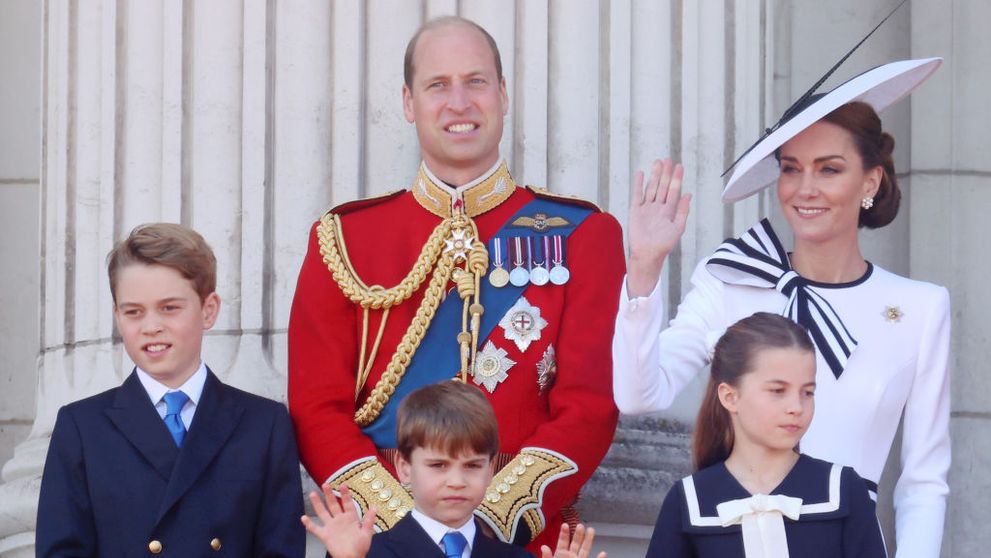 Motivul pentru care copiii lui Kate Middleton nu au voie să mănânce alături de ea și de prințul William. Regula nu poate fi încălcată nici la masa de Crăciun: „Nu au voie”