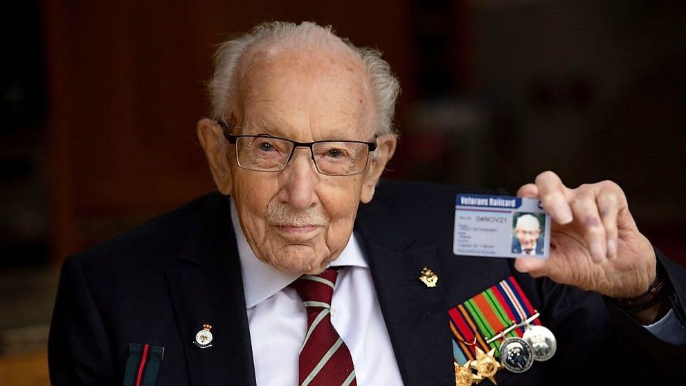 Veteranul Tom Moore, internat în spital cu COVID-19 la 100 de ani