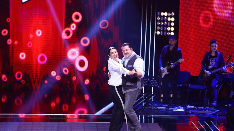 Andra, imagine de colectie alaturi de mama ei. Cat de frumoasa este femeia care i-a dat viata