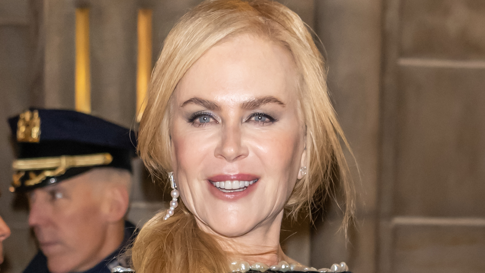 Ce e greșit cu urechile lui Nicole Kidman? Experții în chirurgia plastică dezvăluie cum a ajuns să aibă ”urechi de liliac”