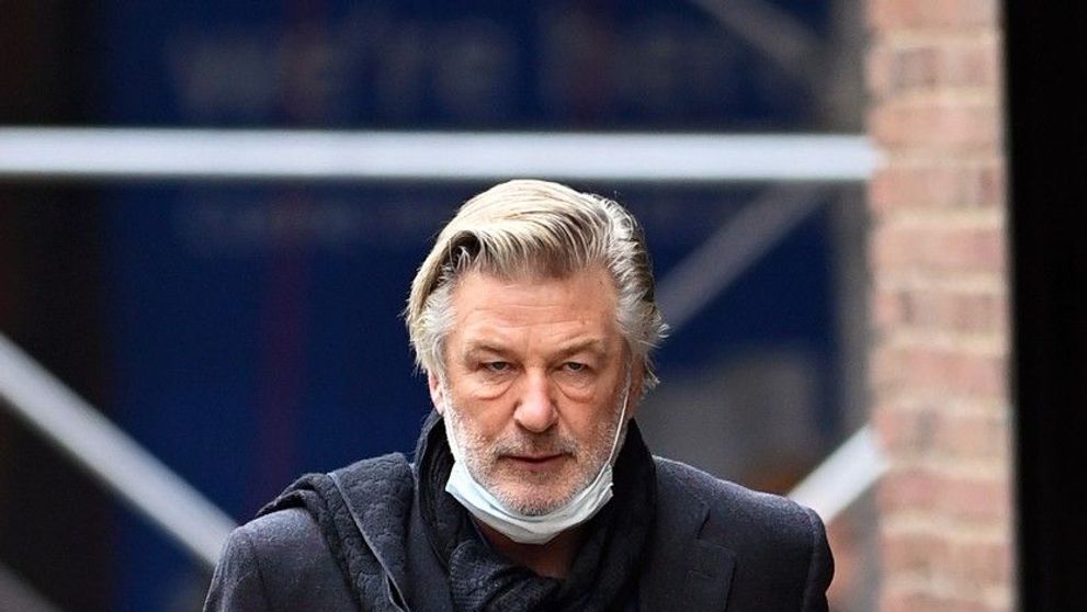 Alec Baldwin, îmbătrânit cu 10 ani în cele mai noi imagini. Actorul, împovărat de uciderea Halynei Hutchins