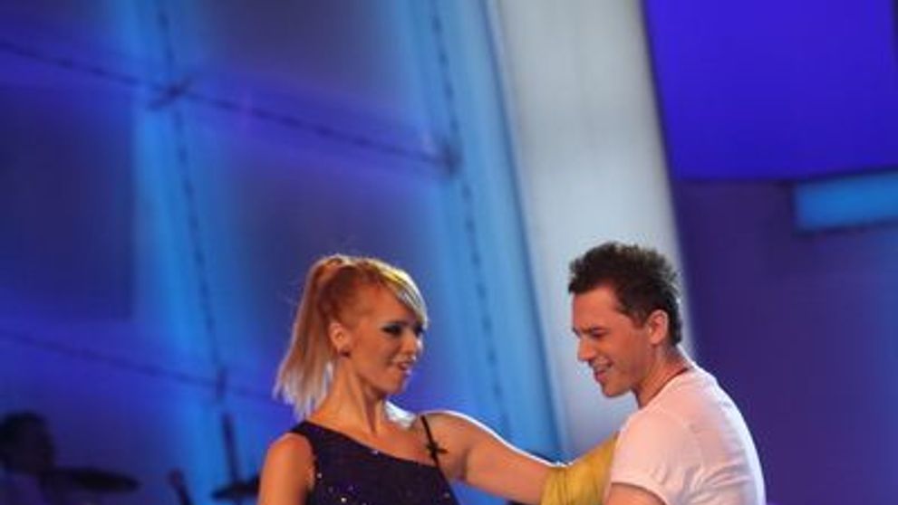 Magda Palimariu si Piticu’ merg la cursuri de dans impreuna