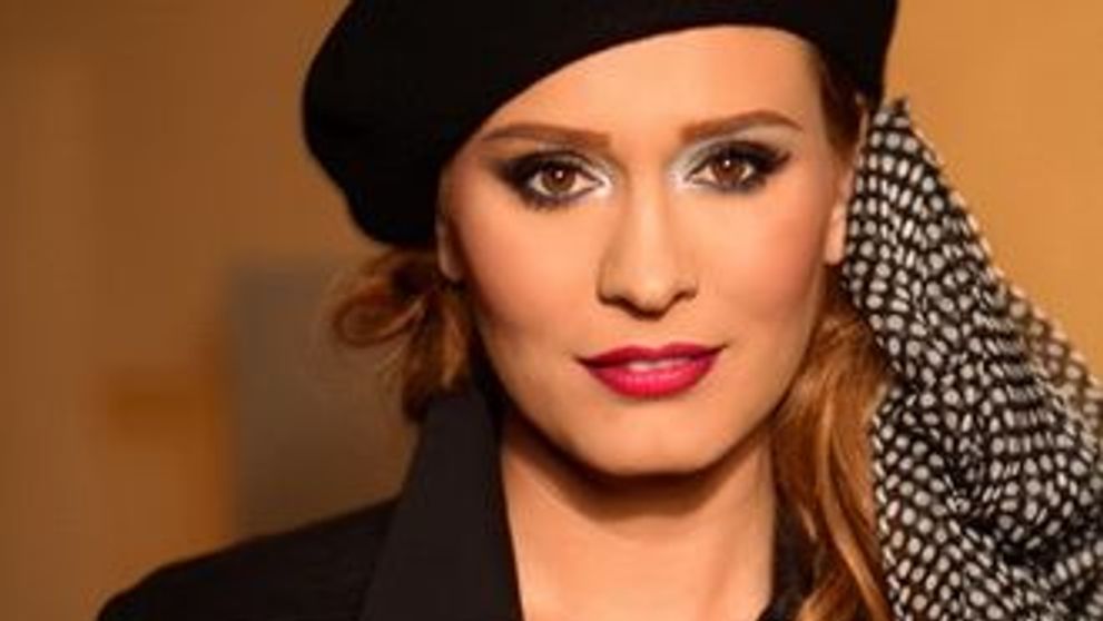 Andreea Esca, o mama responsabila: “Nu o las pe fiica mea sa isi cumpere haine exorbitant de scumpe!” VIDEO
