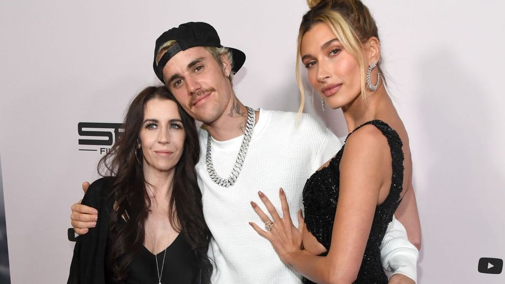 Reacția lui Justin Bieber după ce mama sa, Pattie, a spus că se roagă pentru ca el să-și vindece toate rănile