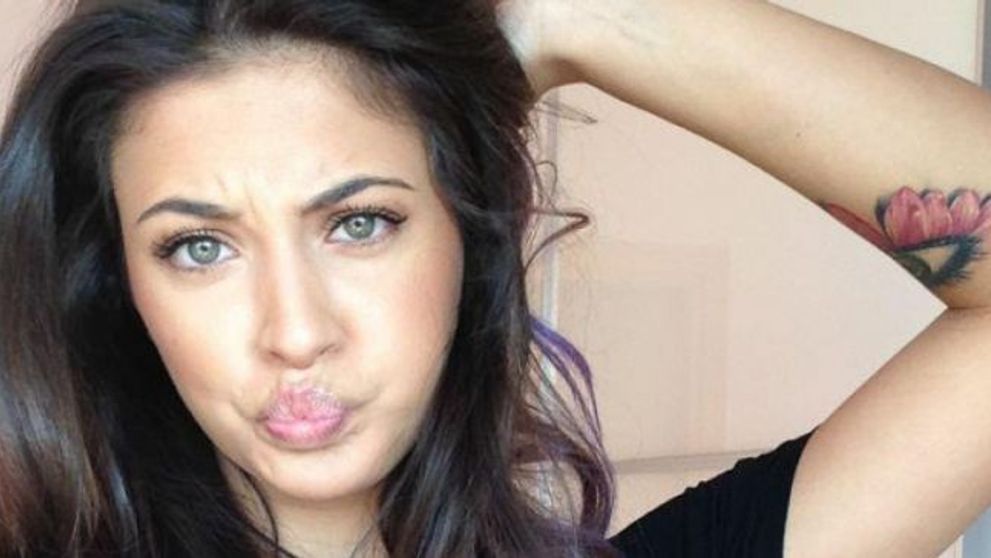 Antonia, enervata de un fan care era sa o raneasca grav. Cum reactioneaza artista la suparare: VIDEO