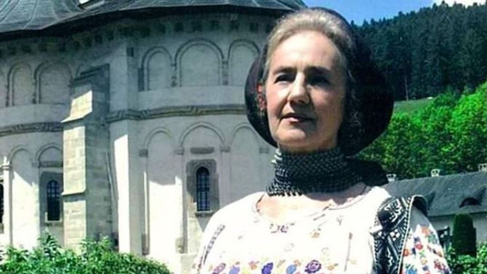 Sofia Vicoveanca, filmată în timp ce striga la niște tineri dansatori în timpul concertului