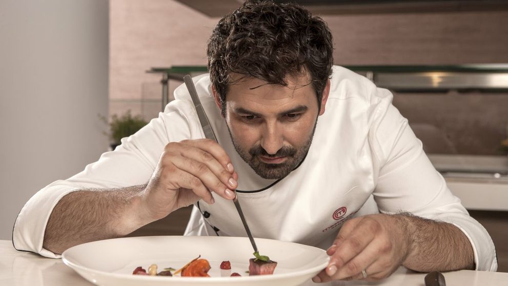 Chef Adrian Hadean, motto-ul dupa care se ghideaza in viata. Care este secretul unei siluete de 