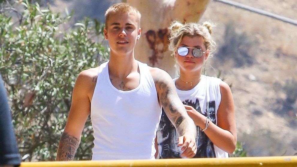 Justin Bieber si Sofia Richie s-au despartit dupa o luna de relatie. Motivul pentru care cei doi nu mai formeaza un cuplu 