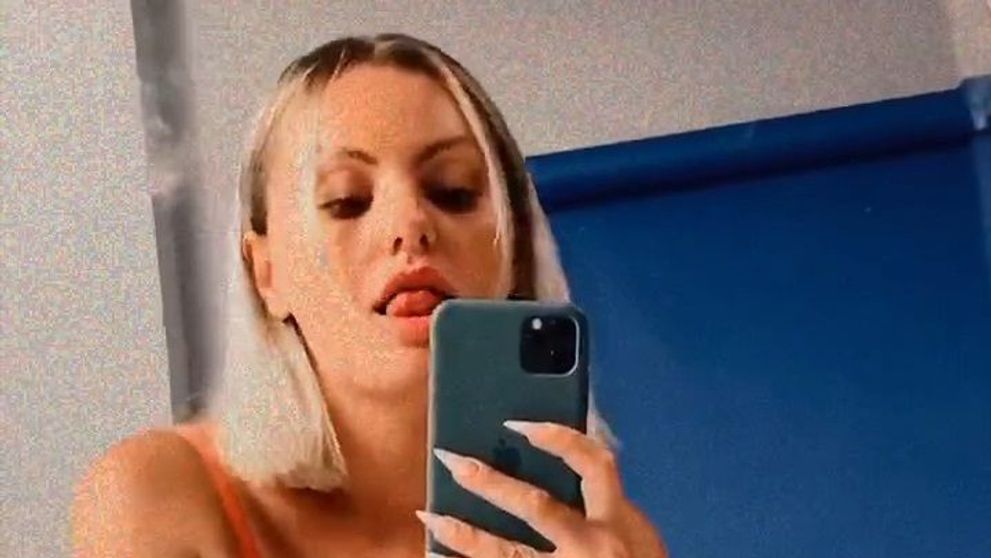 Alexandra Stan profită din plin de zilele călduroase de vară! Cum s-a filmat artista