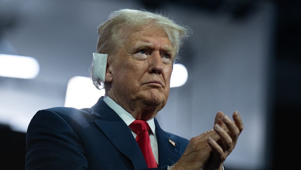 Teoria conspirației. ”Îngerii gardieni” care l-au protejat pe Trump, în atentatul de asasinare, sunt de fapt extraterești! FOTO