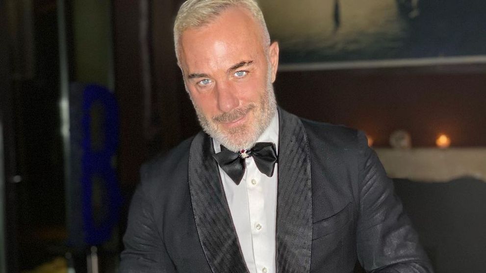 Cum se tratează de Covid-19 Gianluca Vacchi. Milionarul și-a șocat fanii cu un video