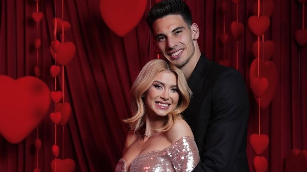 Andreea Bălan și Victor Cornea s-au căsătorit civil! Primele imagini