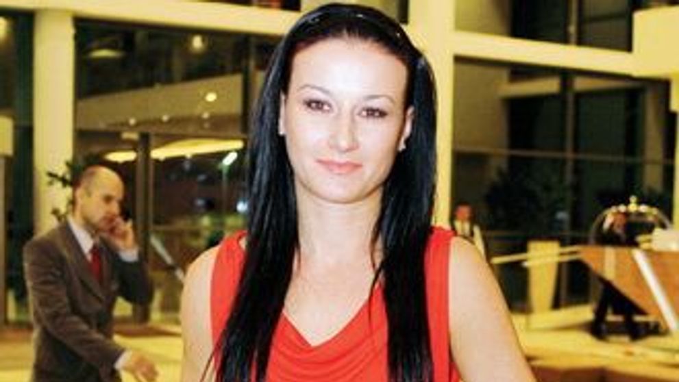 Raluca Sandu: 