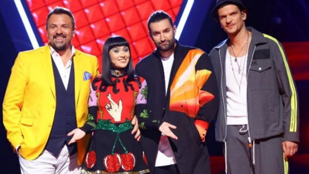 Antrenorii de la Vocea României au interpretat celebra piesă 