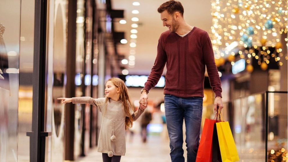 Programul mall-urilor de Crăciun. Ce magazine vor fi deschise în perioada 24, 25 și 26 decembrie