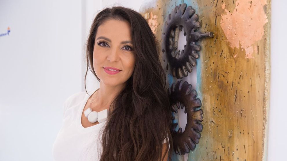 Cristina Joia, de la Visuri la cheie, lovită în figură în amiaza mare, într-un magazin din Capitală