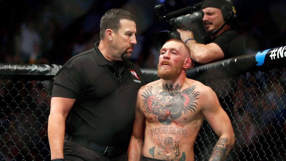 Scenariu socant! McGregor a batut 2 barbati intr-un bar in weekend si acum le da 900.000 de dolari sa nu depuna plangere