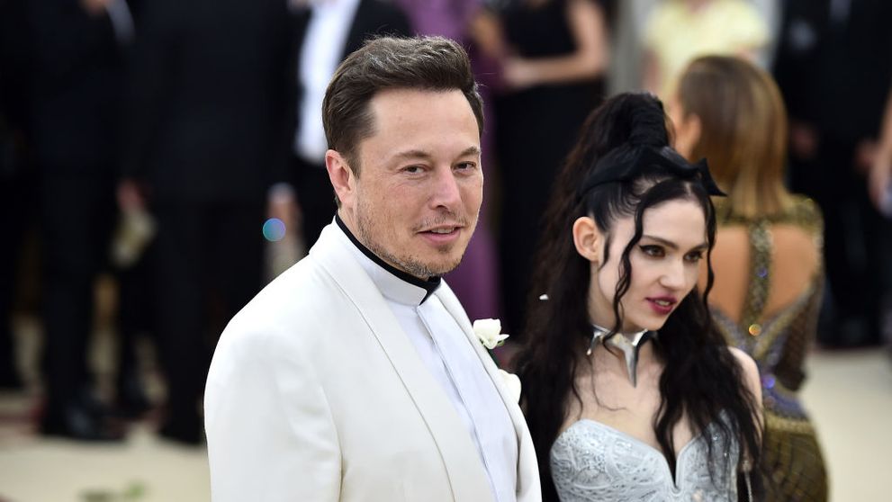 Claire Boucher (Grimes) îl cheamă în judecată pe Elon Musk pentru a obține drepturi părintești asupra copiiilor lor