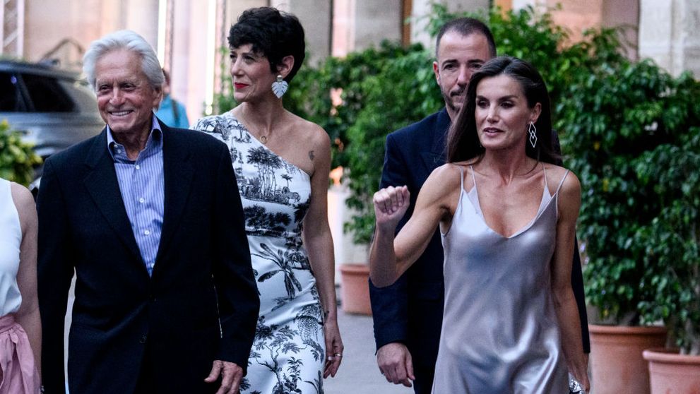 Se spune despre ea că este cea mai stilată regină din lume! Letizia a Spaniei a fermecat audiența la un festival de film din Palma de Mallorca