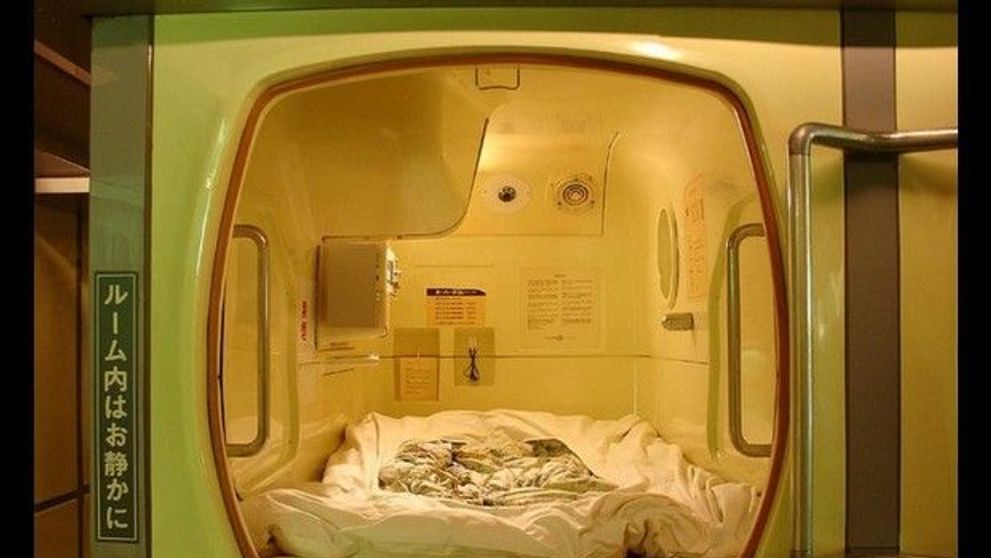Au dotari de lux si sisteme high-tech. Cat platesti pentru cele mai mici camere de hotel din lume 