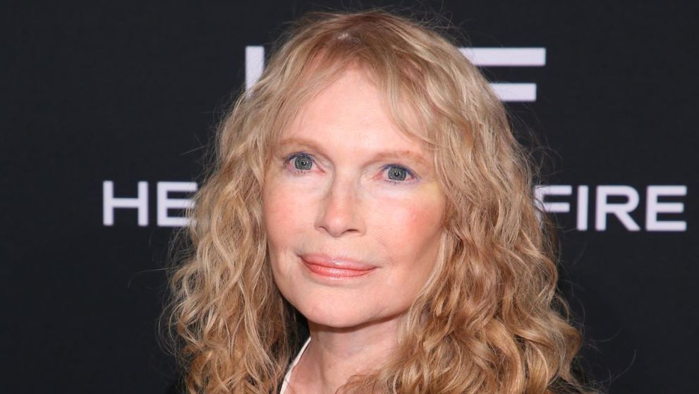 Mia Farrow îl consideră pe Woody Allen „marele regret” al vieții, după ce el ar fi abuzat-o pe fiica lor