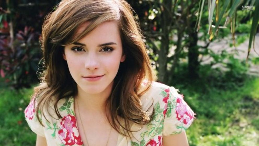 Emma Watson, topless in ultima ei reclama. Vezi si tu fotografiile la care fanii 
