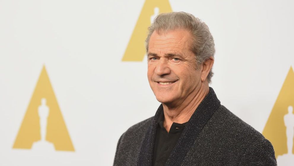 Ce s-a întâmplat cu Mel Gibson? S-a îngrășat, are barbă mare și merge desculț la cumpărături