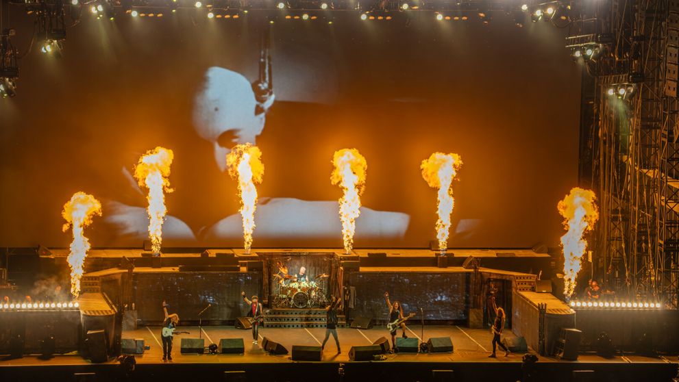 Bucureștiul a vibrat sub forța unui show Iron Maiden de proporții! Legendara trupă a adus pe Arena Națională un spectacol monumental, urmărit de aproape 32.000 de spectatori
