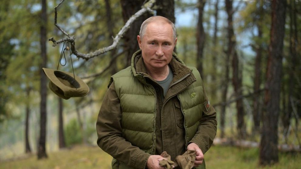 Cum arăta Vladimir Putin când era elev