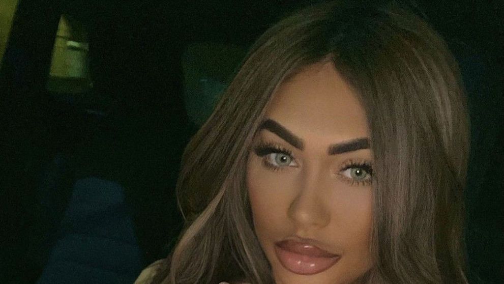 Chloe Ferry face senzație pe net: Și-a luat un Lamborghini de 180.000 de euro și s-a lăudat pe Instagram