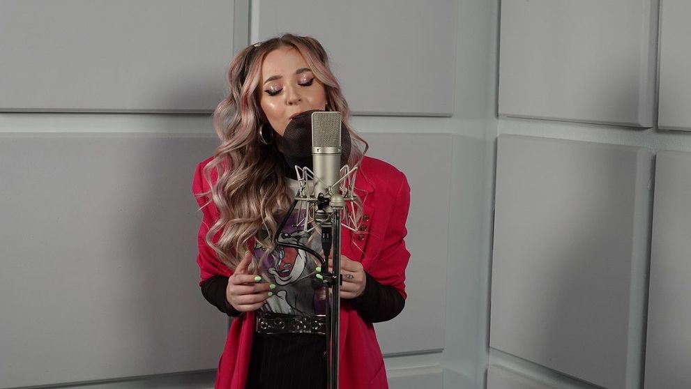 Olivia Addams ocupă locul trei în top radio Polonia cu piesa „Are we there”