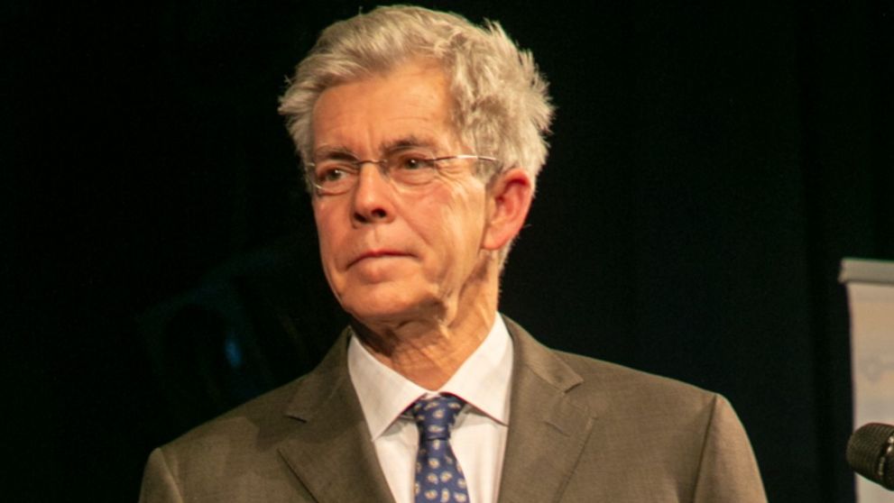 Interviu cu John Florescu, laureat al Galei Excelenței UZPR – 2024, Premiul Presa din diaspora – de Lavinia Betea: „Am ajuns în România exact la aceeași vârstă la care tatăl meu a fugit în Vest…”.