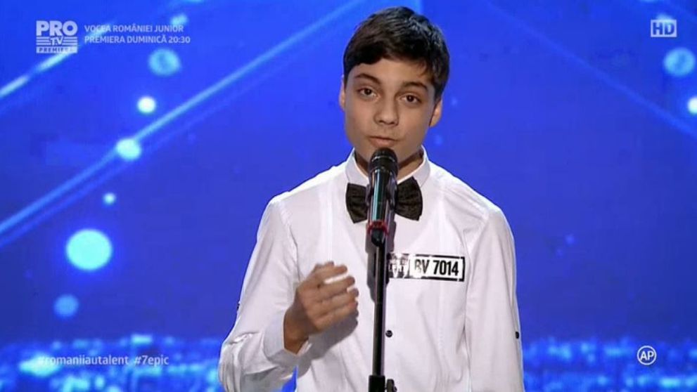 Vocea lui i-a impresionat pe jurati pana la lacrimi. Ce s-a intamplat cand acest tanar de 15 ani a inceput sa cante