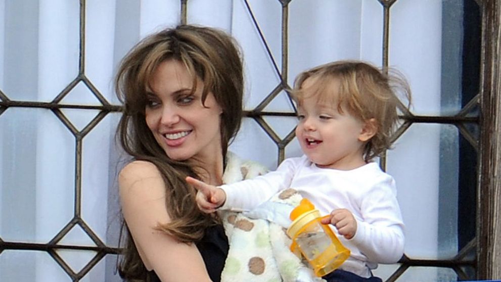 Cum arată la 15 ani fiica cea mai mică a Angelinei Jolie și a lui Brad Pitt. Vivienne moștenește frumusețea părinților