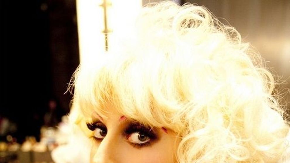 Lady Gaga, complet dezbracata si fara machiaj: FOTO